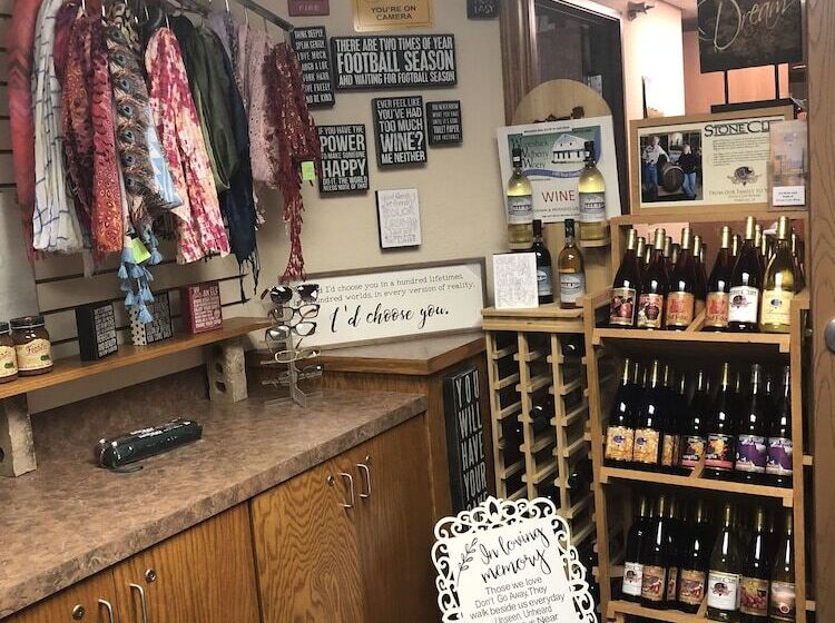 Boarders Inn And Suites By Cobblestone Hotels   Fayette