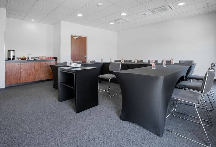 בית מלון כפרי City Express By Marriott Durango