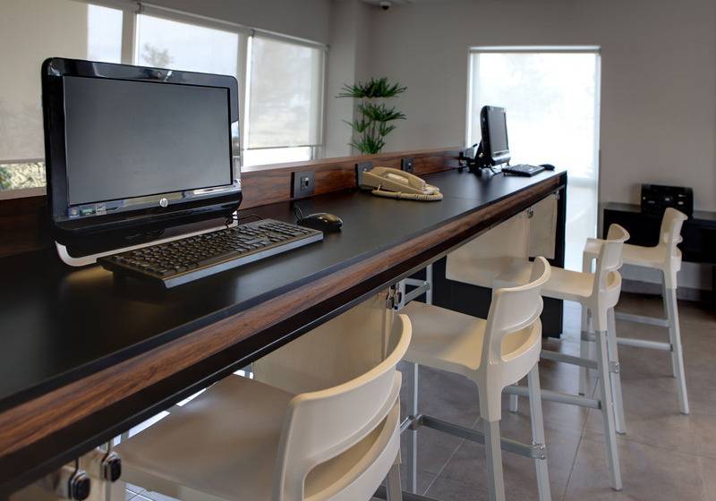 בית מלון כפרי City Express By Marriott Durango