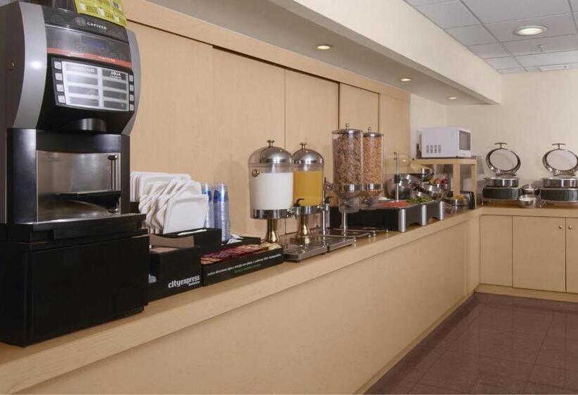 酒店 City Express By Marriott Puebla Finsa