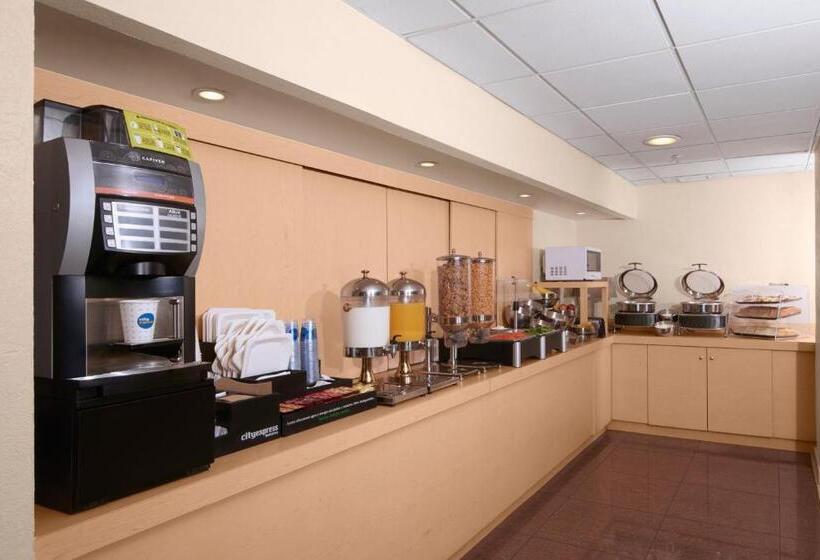 酒店 City Express By Marriott Puebla Finsa