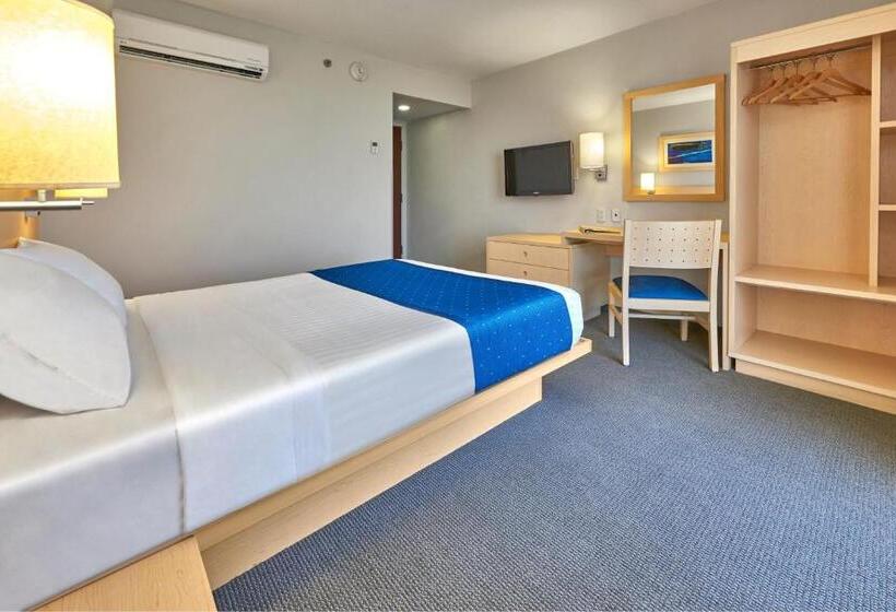 فندق City Express By Marriott Puebla Finsa