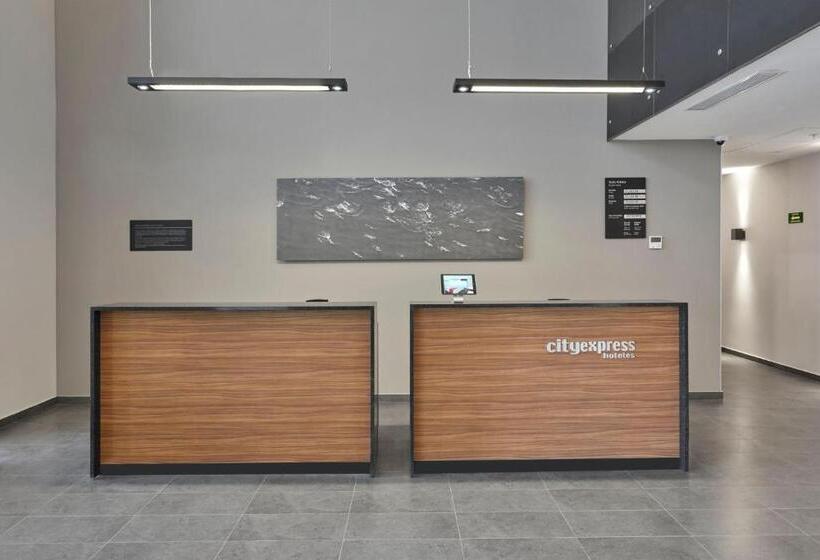 فندق City Express By Marriott Puebla Finsa