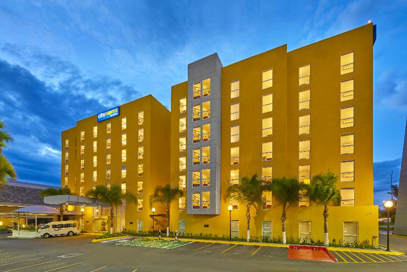 Отель City Express By Marriott Queretaro Jurica
