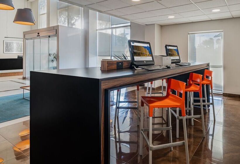 Отель City Express By Marriott Queretaro Jurica