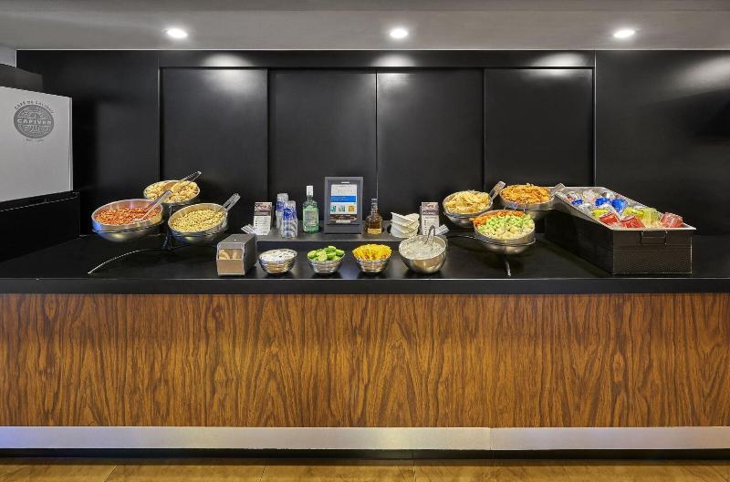 Отель City Express By Marriott Queretaro Jurica