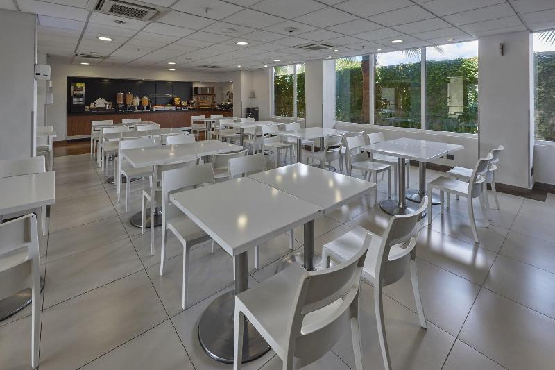 Отель City Express By Marriott Queretaro Jurica