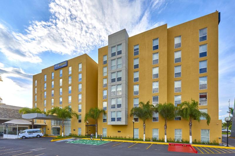 Отель City Express By Marriott Queretaro Jurica