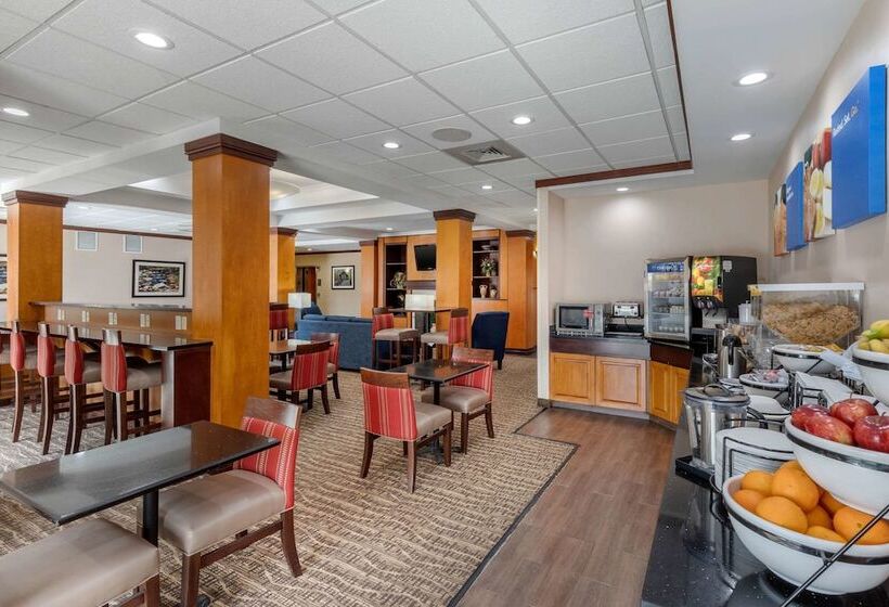 فندق Comfort Inn & Suites