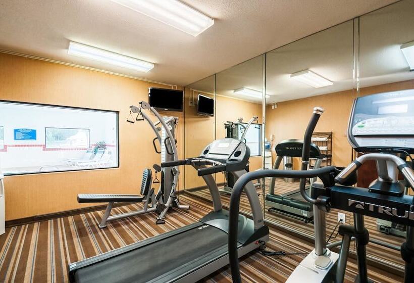 هتل Comfort Inn & Suites