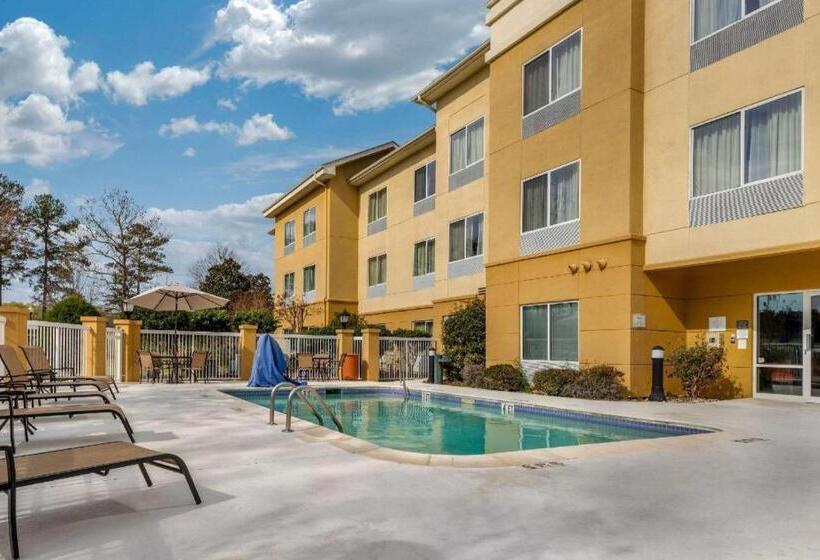 فندق Comfort Inn & Suites