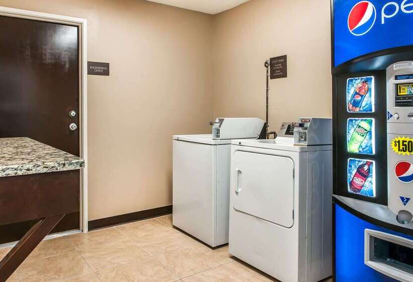 호텔 Comfort Inn & Suites