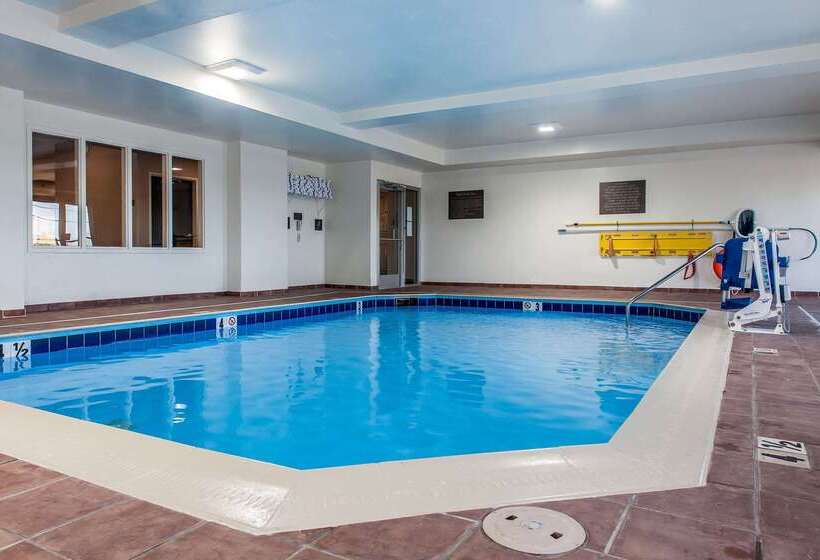 호텔 Comfort Inn & Suites