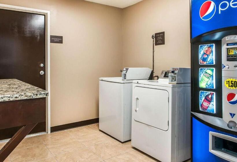 호텔 Comfort Inn & Suites