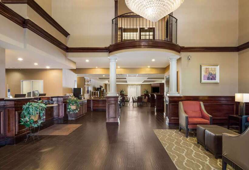 فندق Comfort Suites Near University