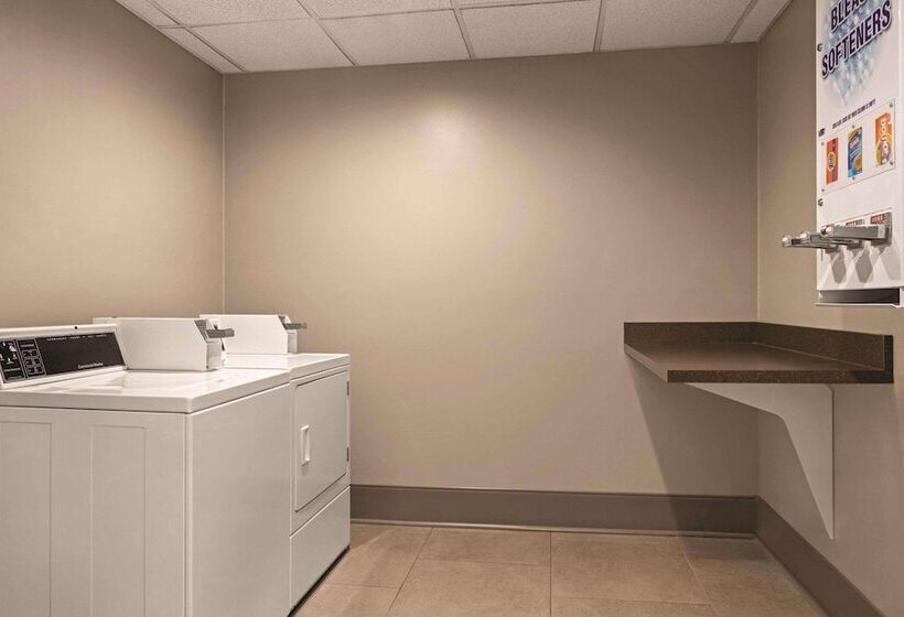 هتل Country Inn & Suites By Radisson, Georgetown, Ky