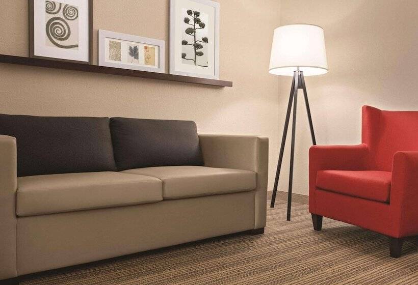 هتل Country Inn & Suites By Radisson, Georgetown, Ky