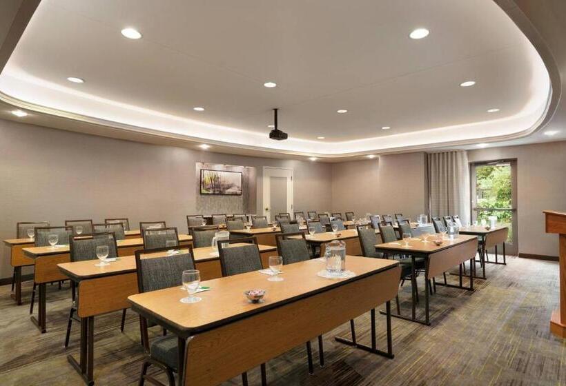 Отель Courtyard By Marriott Middletown Goshen