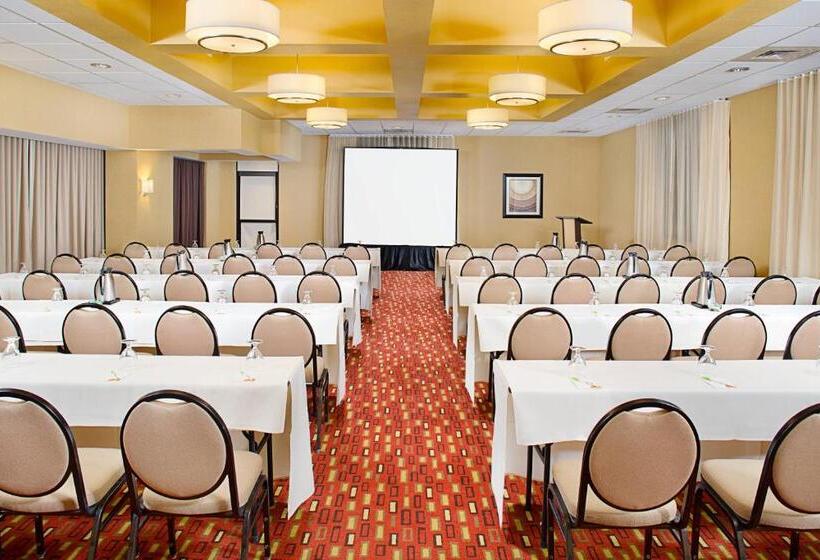 Отель Courtyard By Marriott Sacramento Midtown