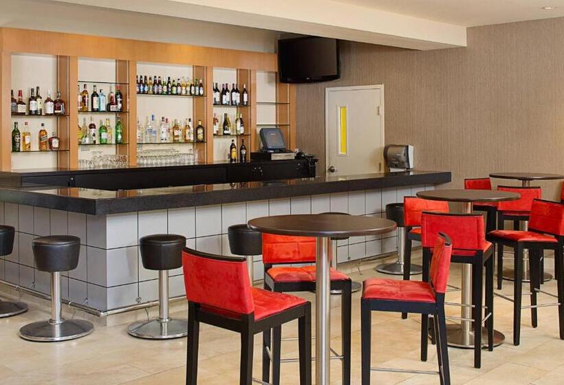 فندق Courtyard By Marriott Sacramento Midtown