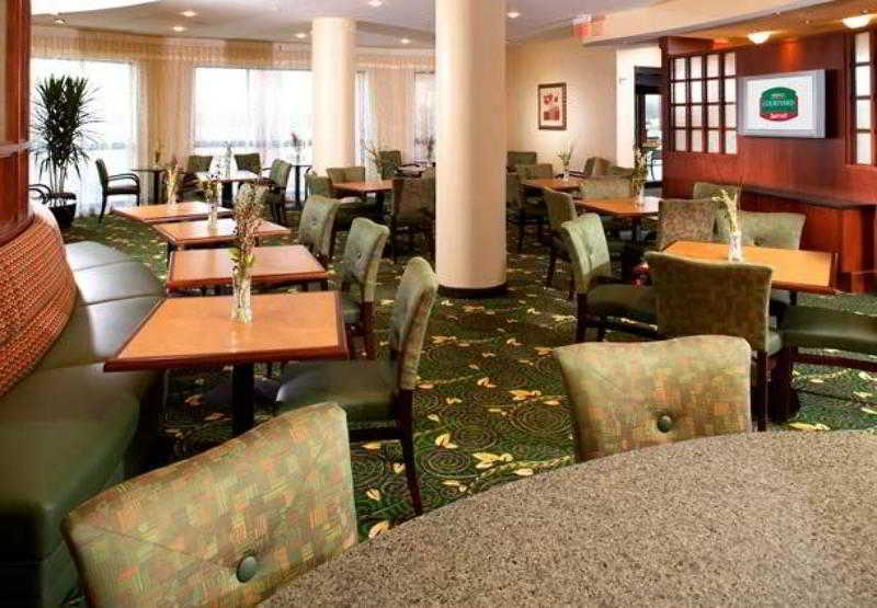 ホテル Courtyard Daytonuniversity Of Dayton