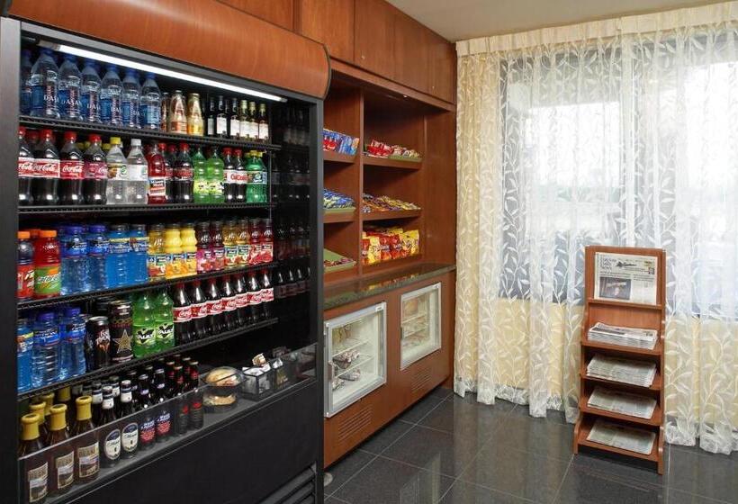 ホテル Courtyard Daytonuniversity Of Dayton