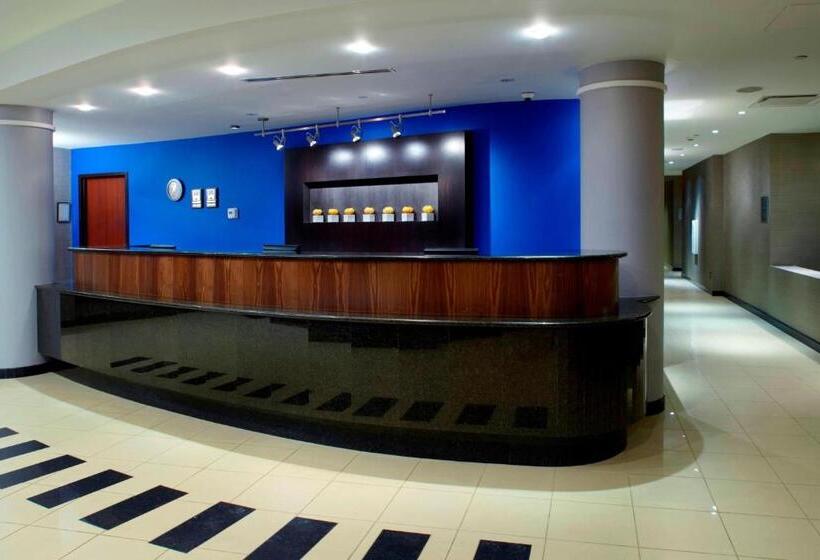 ホテル Courtyard Daytonuniversity Of Dayton