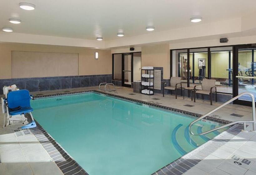 فندق Courtyard By Marriott Ithaca Airport/university