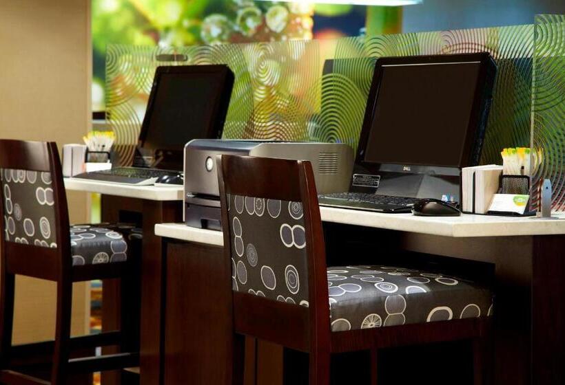 فندق Courtyard By Marriott Ithaca Airport/university