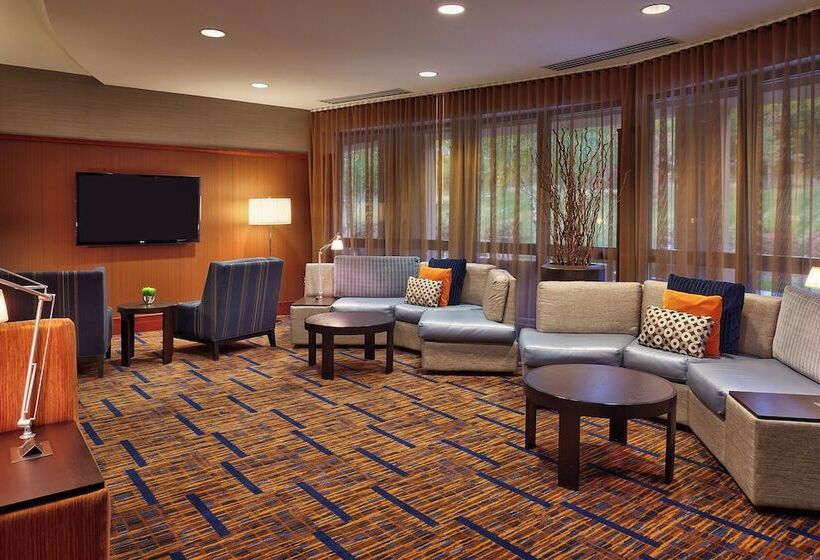 فندق Courtyard By Marriott Kansas City Shawnee