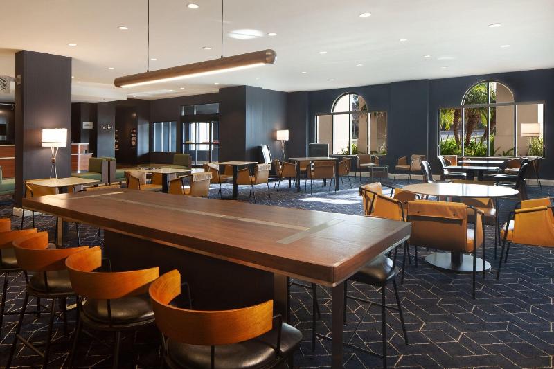 호텔 Courtyard By Marriott Newark Silicon Valley