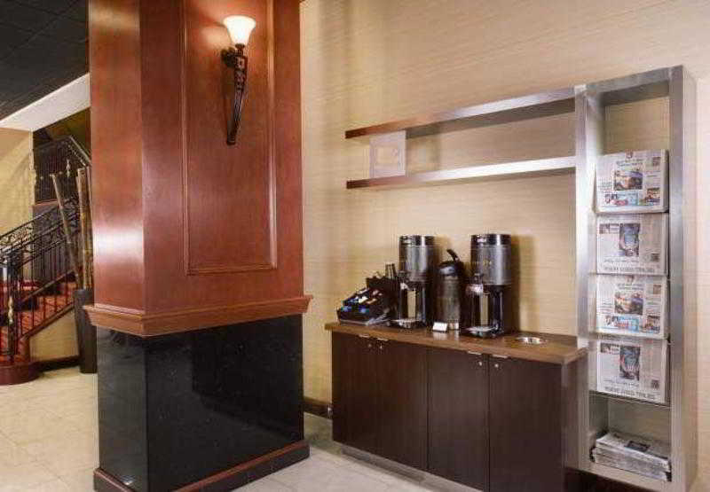 Отель Courtyard By Marriott Norfolk Downtown