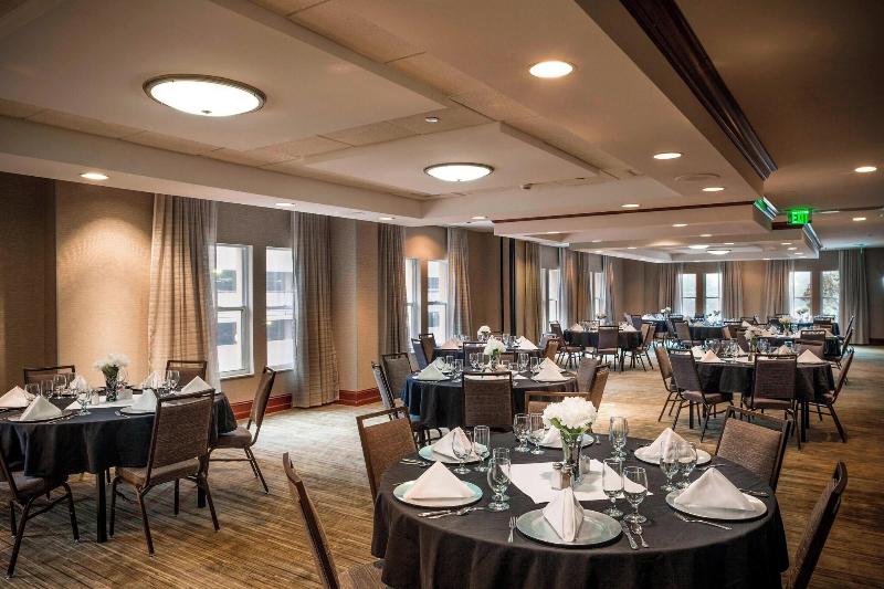 هتل Courtyard By Marriott Norfolk Downtown