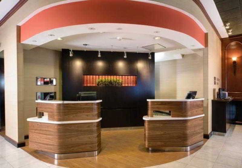 Отель Courtyard By Marriott Norfolk Downtown