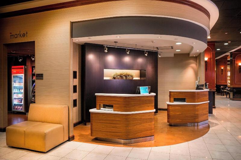 Отель Courtyard By Marriott Norfolk Downtown