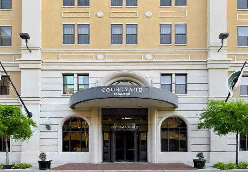 Отель Courtyard By Marriott Norfolk Downtown