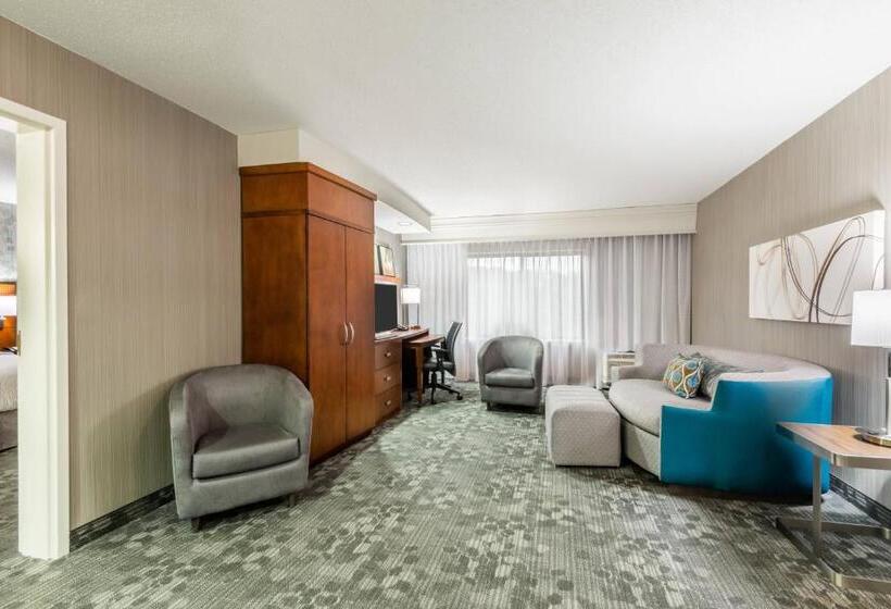 فندق Courtyard By Marriott Providence Lincoln