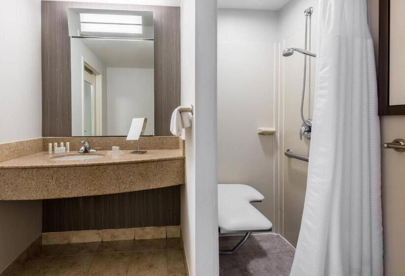 فندق Courtyard By Marriott Providence Lincoln