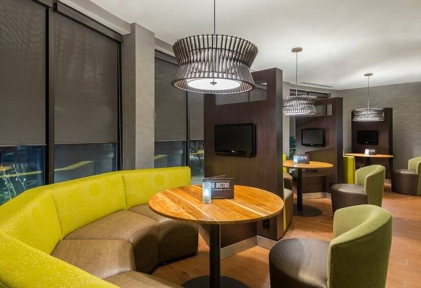 فندق Courtyard By Marriott Providence Lincoln
