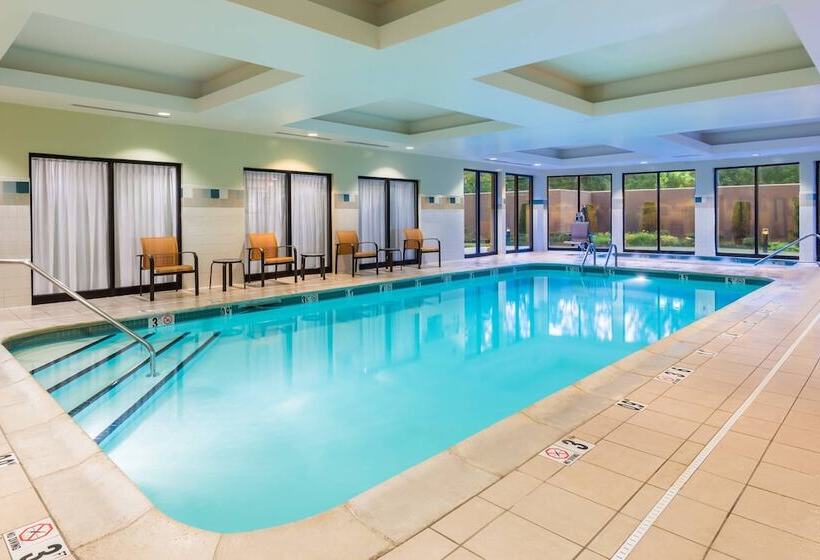 فندق Courtyard By Marriott Providence Lincoln