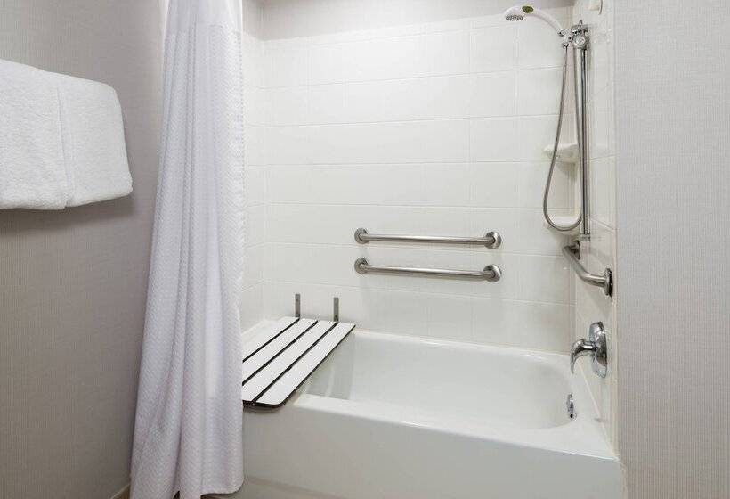 فندق Courtyard By Marriott Providence Lincoln