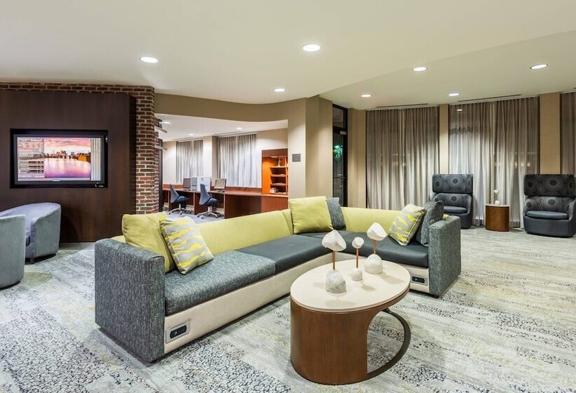 فندق Courtyard By Marriott Providence Lincoln