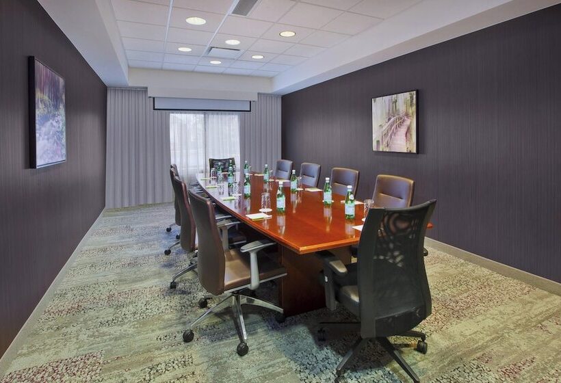 فندق Courtyard By Marriott Somerset