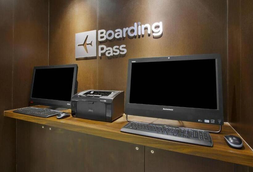 فندق Courtyard By Marriott Somerset