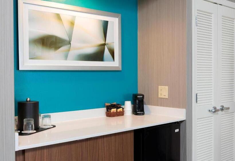 בית מלון כפרי Courtyard By Marriott Traverse City