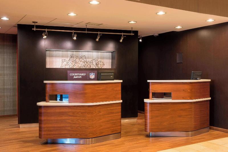 בית מלון כפרי Courtyard By Marriott Traverse City