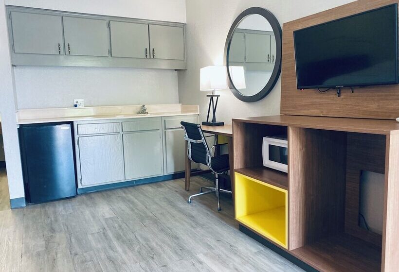 هتل Days Inn By Wyndham Ardmore