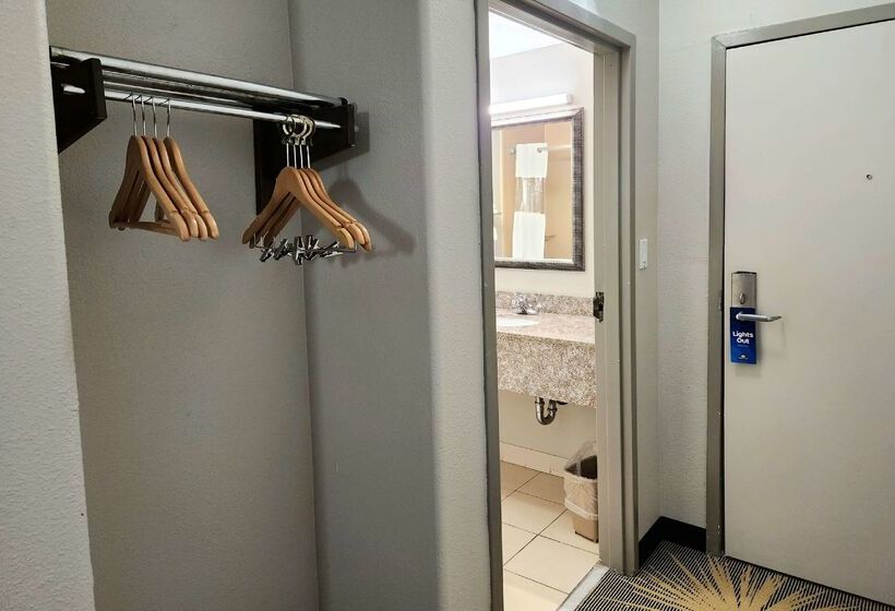 فندق Days Inn By Wyndham Laplace New Orleans