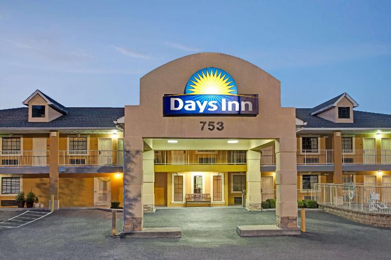 ホテル Days Inn By Wyndham Marietta White Water