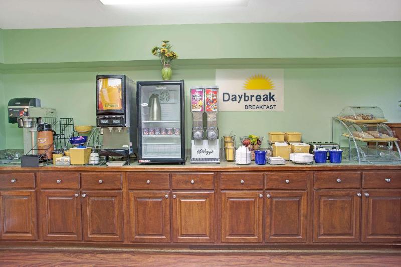 ホテル Days Inn By Wyndham Marietta White Water